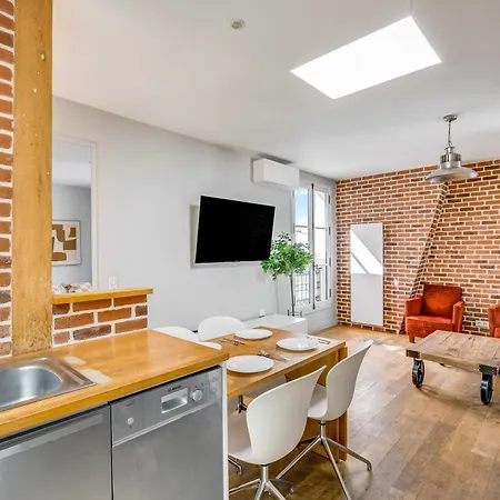 Spacious A C 1ch 2p - 10th Apartment Paris