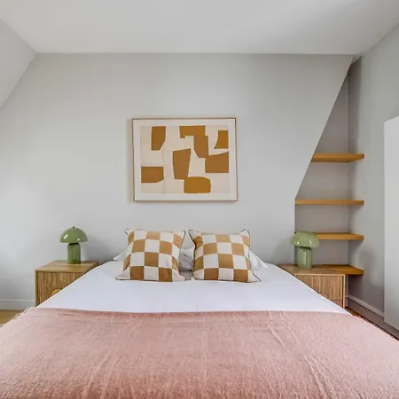 Spacious A C 1ch 2p - 10th