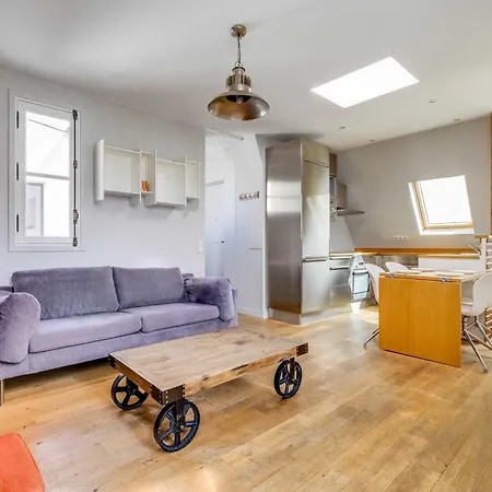 Spacious A C 1ch 2p - 10th Apartment *